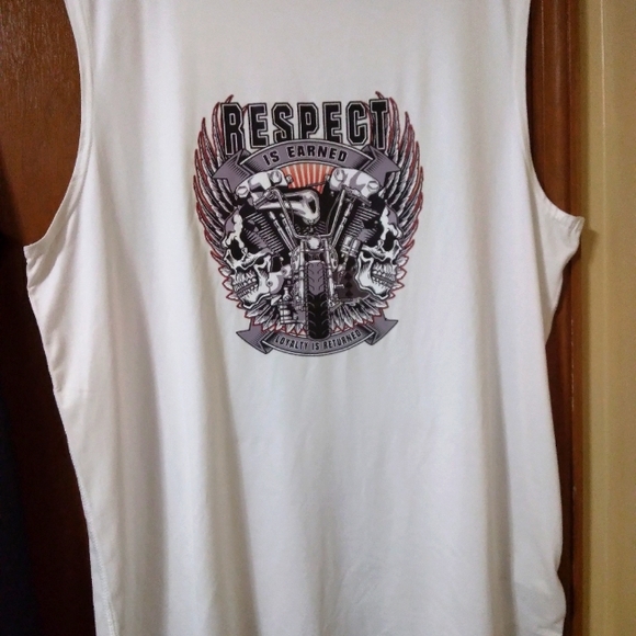 💥 CLOSET CLOSING SALE 💥 CHAMPION Men's Sleeveless Graphic Tank Tshirts-NWOT - Picture 5 of 13